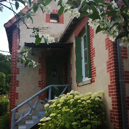 סנט-אברטין Maison " Bouton D'Or" Au Bord De L'Eau, A 10 Mn De Tours , Meuble Classe Une Etoile מראה חיצוני תמונה
