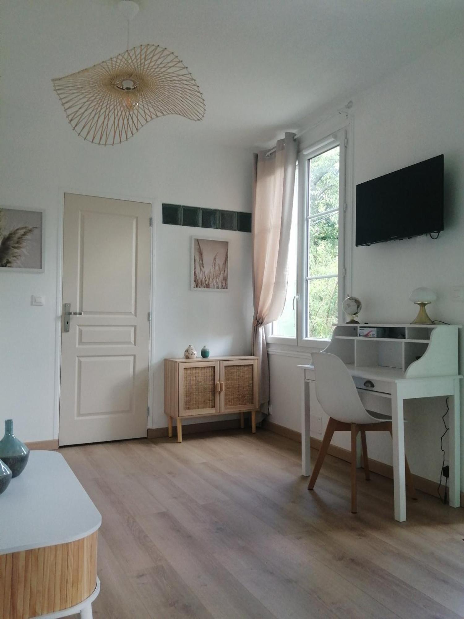סנט-אברטין Maison " Bouton D'Or" Au Bord De L'Eau, A 10 Mn De Tours , Meuble Classe Une Etoile מראה חיצוני תמונה