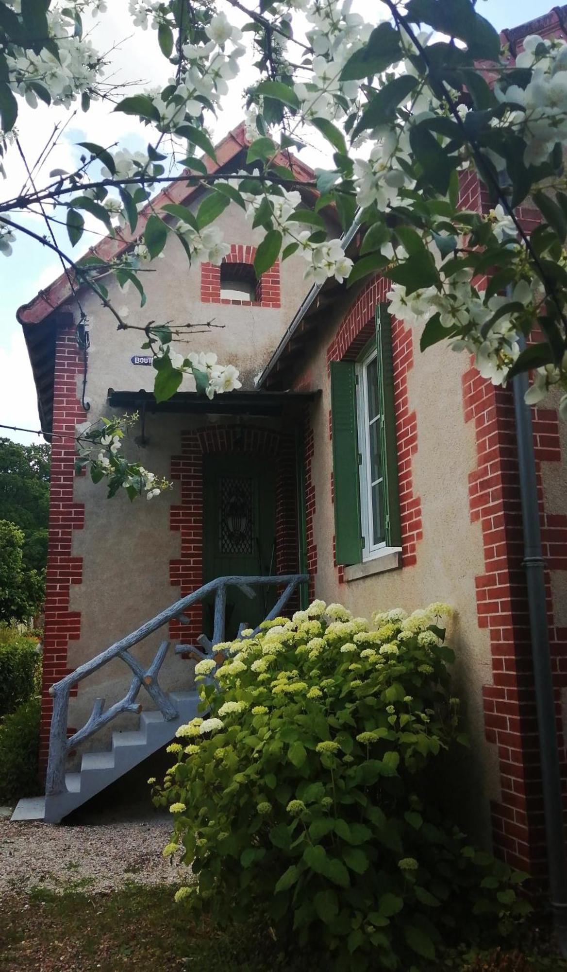 סנט-אברטין Maison " Bouton D'Or" Au Bord De L'Eau, A 10 Mn De Tours , Meuble Classe Une Etoile מראה חיצוני תמונה
